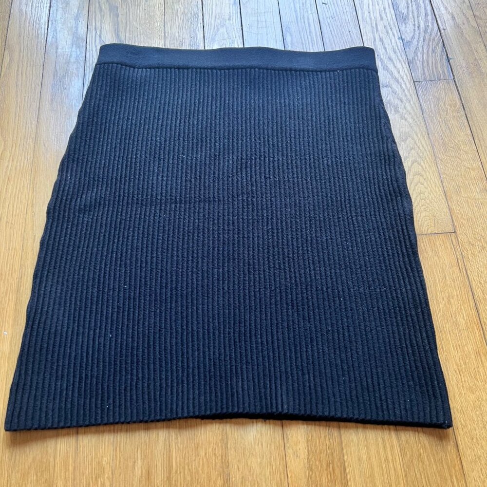 VIVIENNE TAM Size PM Black Ribbed Sweater Pencil Skirt - Picture 11 of 11